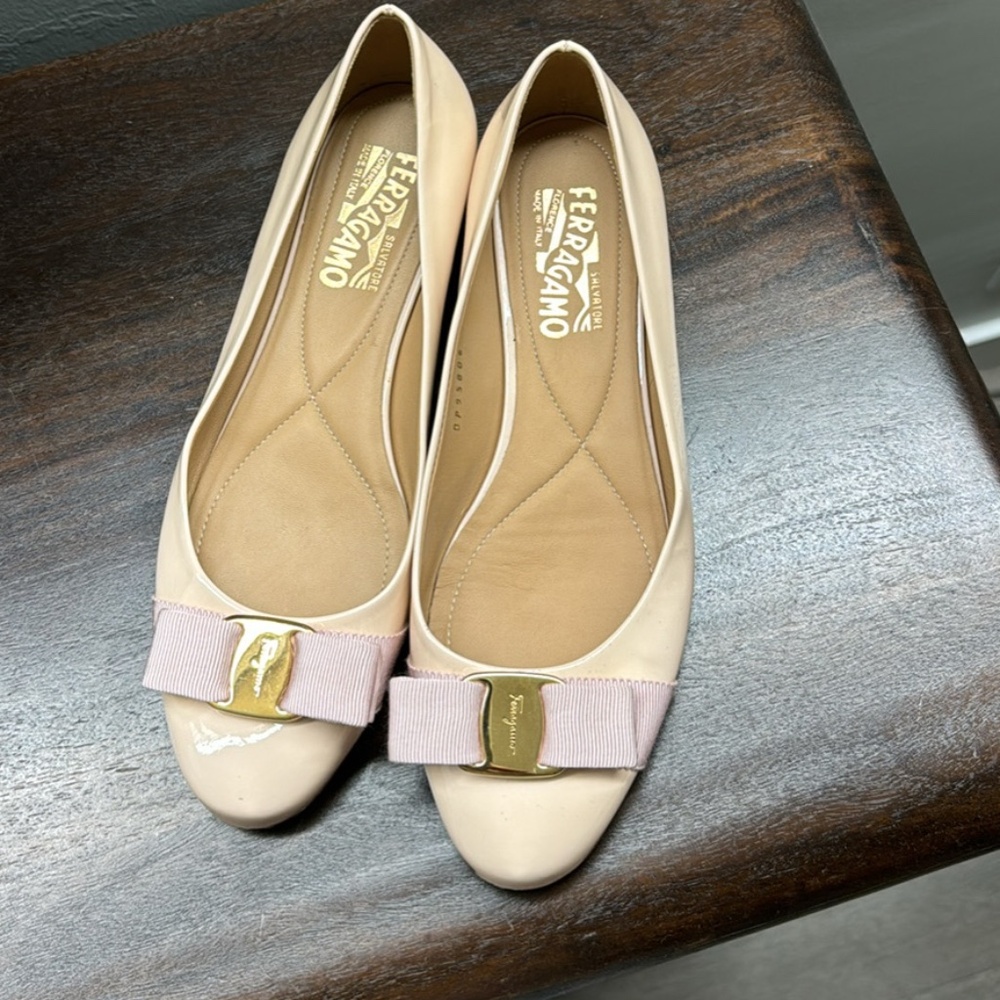 Ferragamo size 7.5B Vara Ballet Shoes Pale Pink Rose